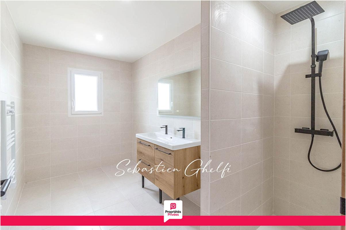 CONTRES proche de Contres maison de plain-pied- 3 chambres-cellier-garage 8