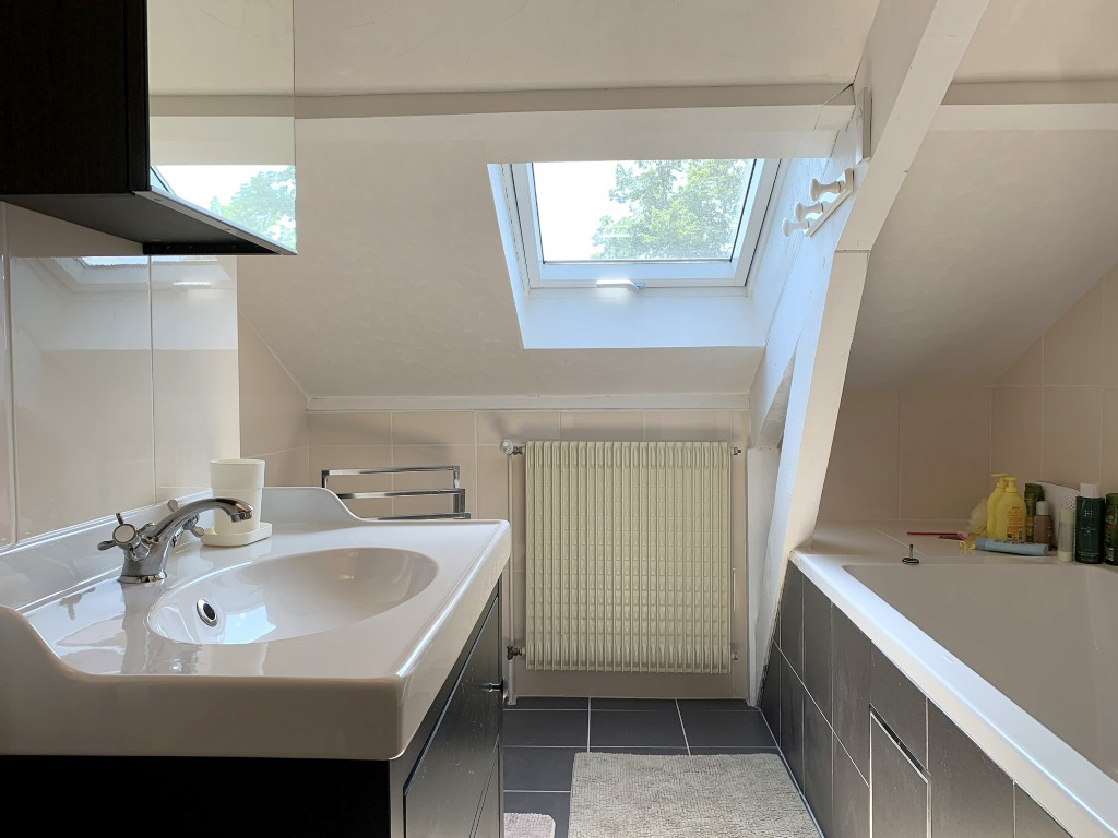 CAHORS Maison en pierre rénovée 230 m² ? 6 chambres ? piscine ? terrain 5 000 m² ? 10 min de Cahors 11