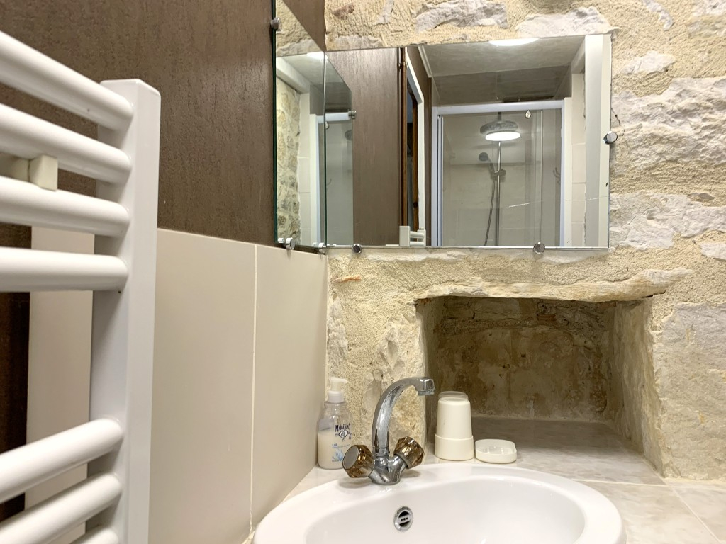 CAHORS Maison en pierre rénovée 230 m² ? 6 chambres ? piscine ? terrain 5 000 m² ? 10 min de Cahors 14