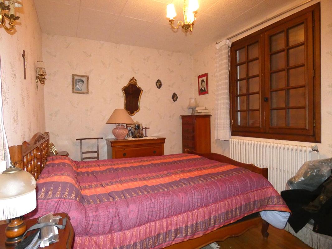 CHERVEIX-CUBAS Maison Cherveix Cubas 90 m2 / sous-sol / studio / jardin 1000m² 11