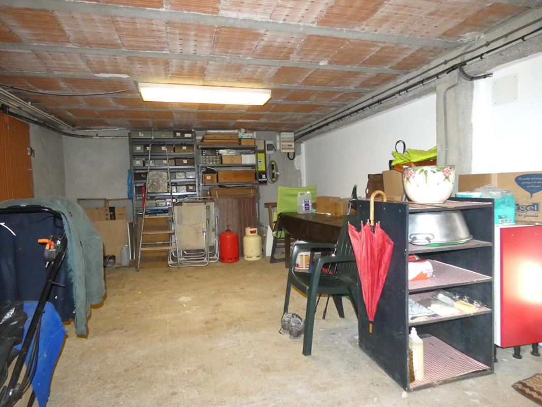 CHERVEIX-CUBAS Maison Cherveix Cubas 90 m2 / sous-sol / studio / jardin 1000m² 12