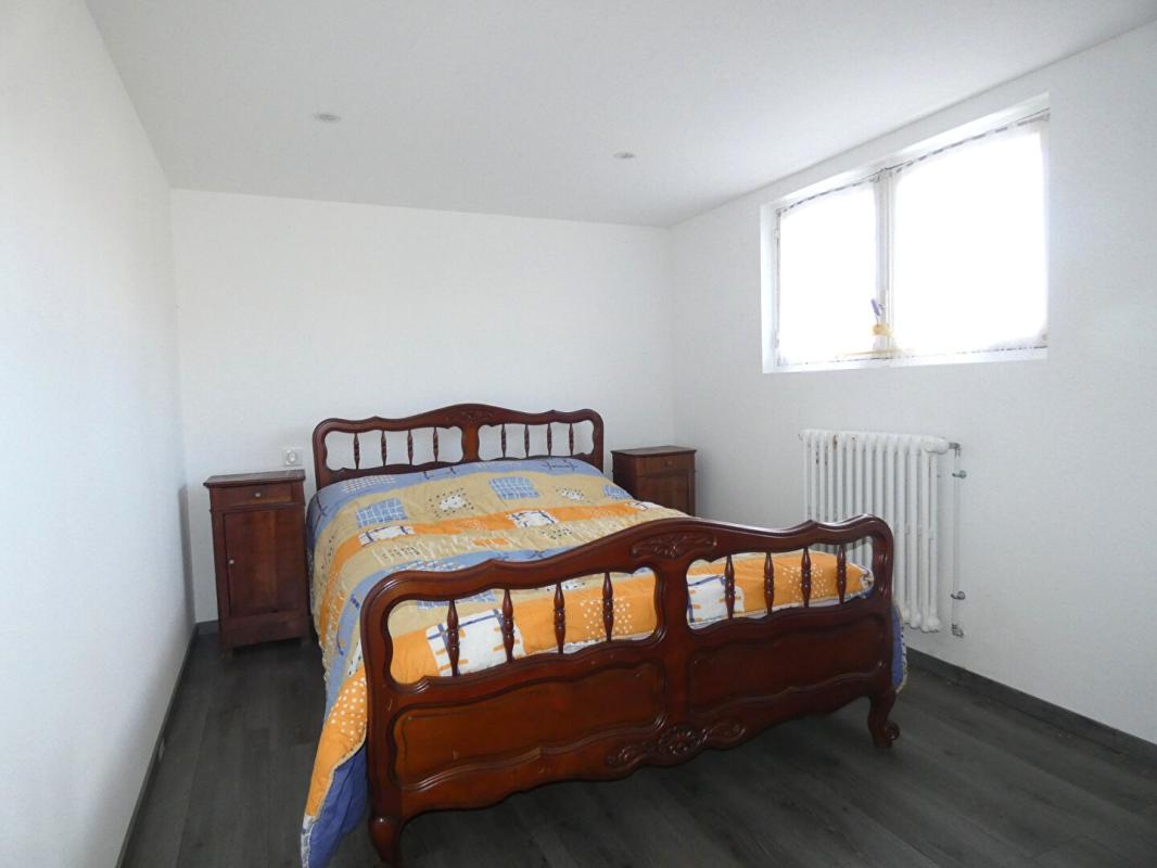 CHERVEIX-CUBAS Maison Cherveix Cubas 90 m2 / sous-sol / studio / jardin 1000m² 13