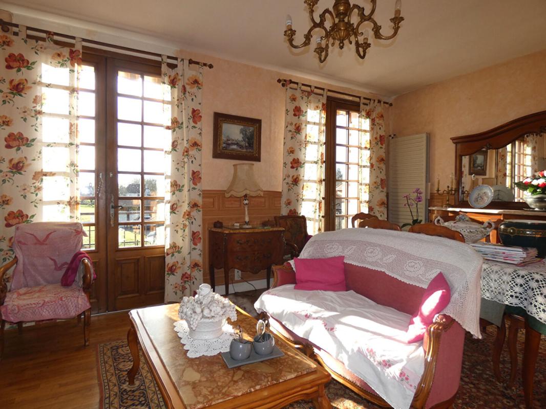 CHERVEIX-CUBAS Maison Cherveix Cubas 90 m2 / sous-sol / studio / jardin 1000m² 7