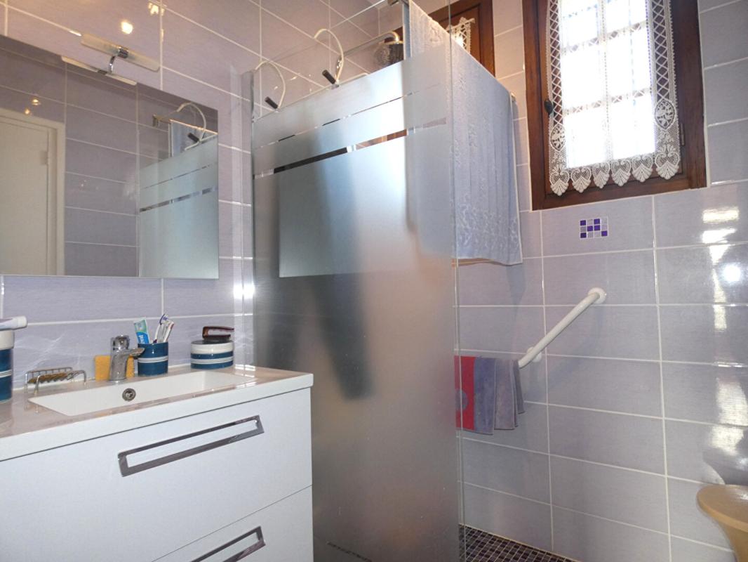 CHERVEIX-CUBAS Maison Cherveix Cubas 90 m2 / sous-sol / studio / jardin 1000m² 9