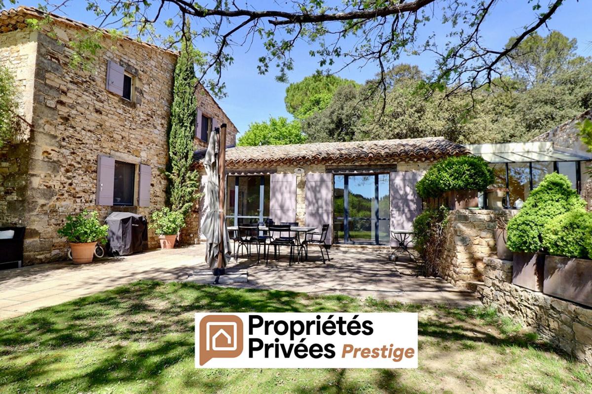 UZES Uzès, propriété sur 3 ha de terrain 1