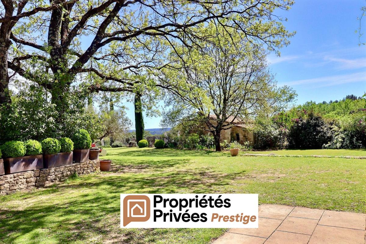 UZES Uzès, propriété sur 3 ha de terrain 10