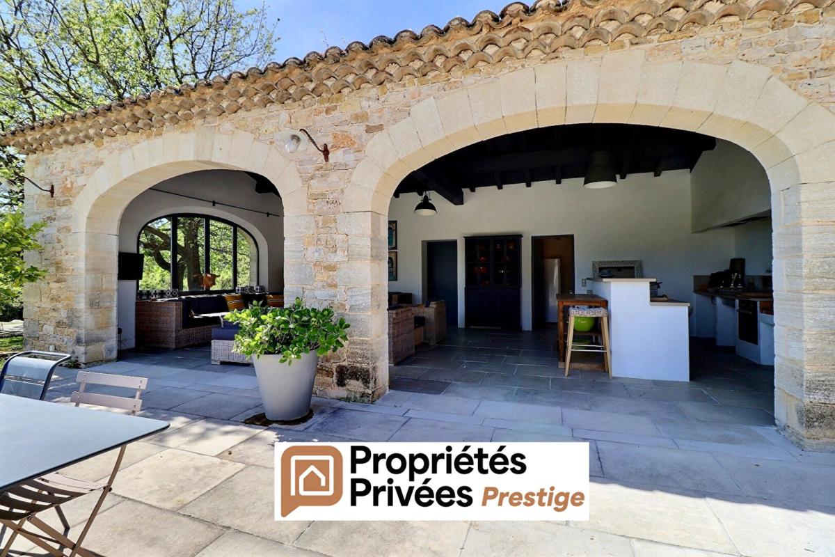 UZES Uzès, propriété sur 3 ha de terrain 15