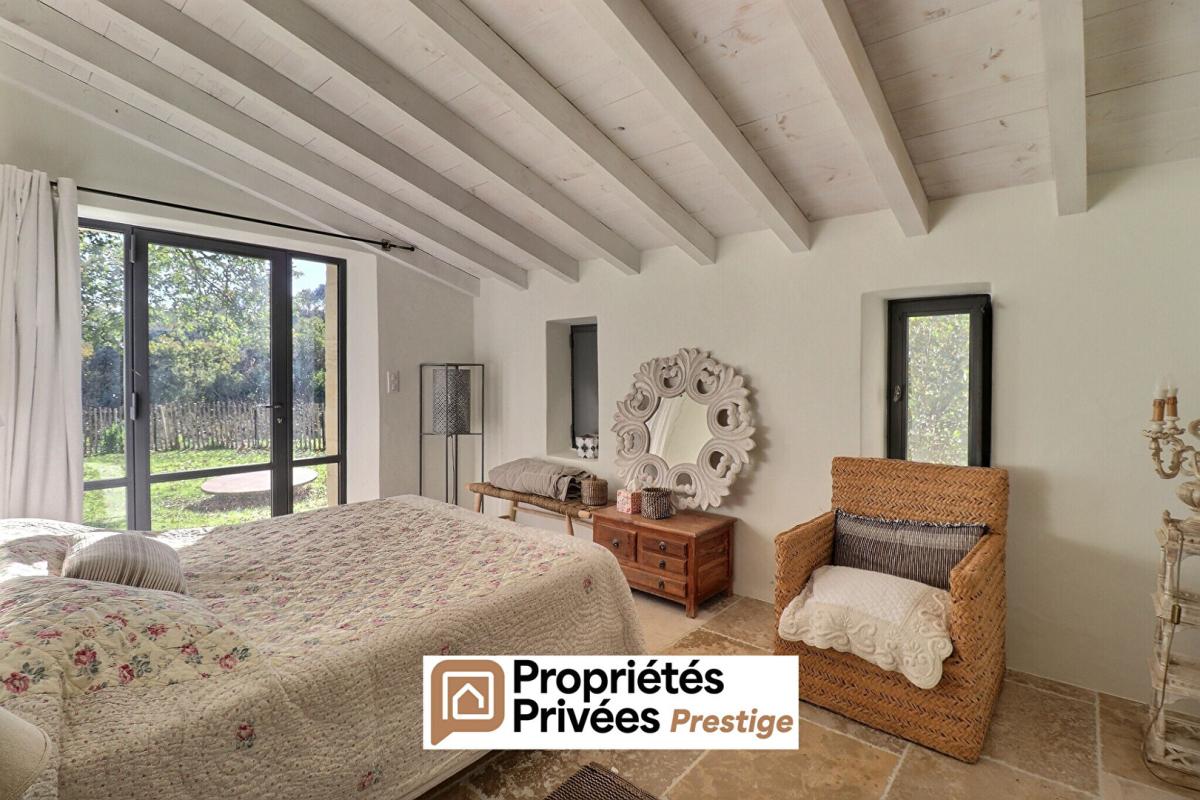 UZES Uzès, propriété sur 3 ha de terrain 17