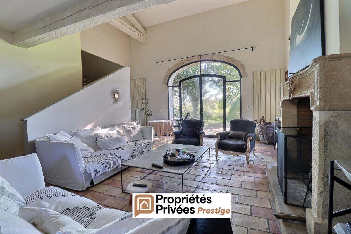 UZES Uzès, propriété sur 3 ha de terrain 9