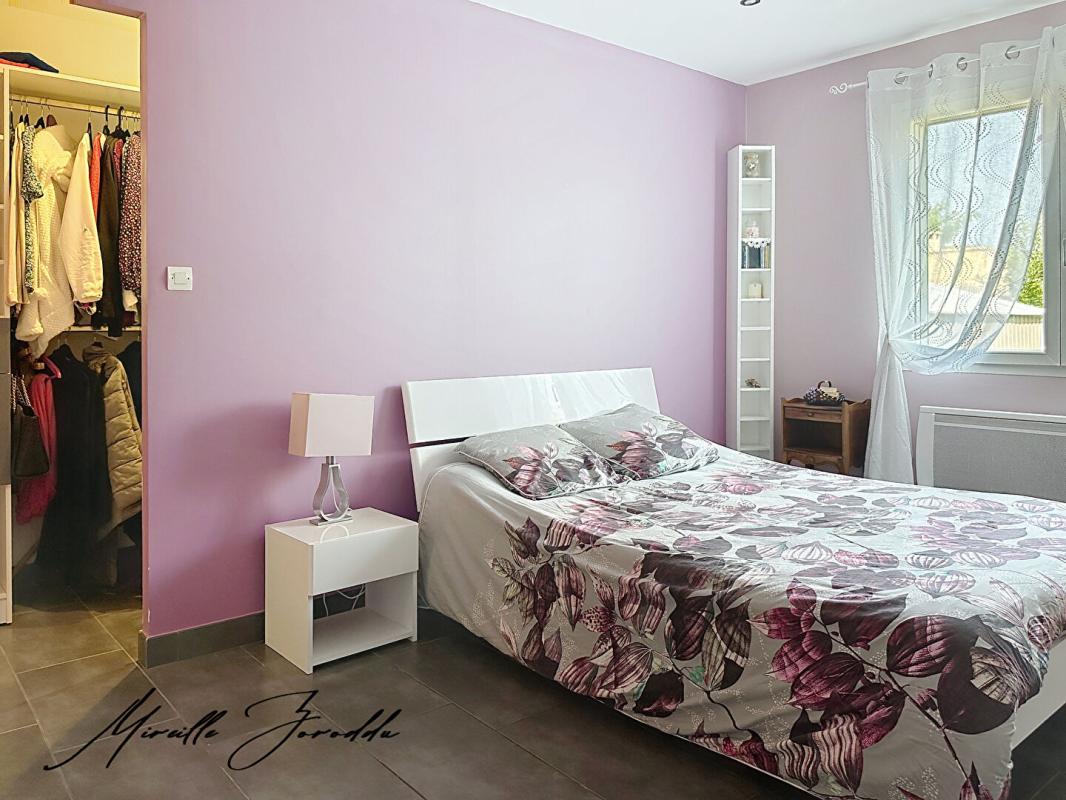 JONQUIERES-SAINT-VINCENT JONQUIÈRES SAINT VINCENT VILLA 5 CHAMBRES de 169m² AVEC GARAGE ET PISCINE 12