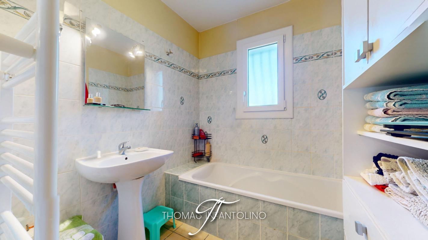 MOUSSOULENS EN EXCLUSIVITE - PLAIN PIED - 4 CHAMBRES - PISCINE - PANNEAUX SOLAIRE 15