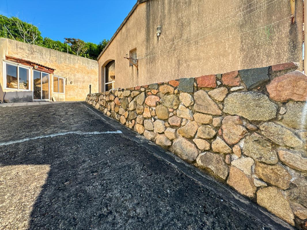 COGGIA Maison Coggia 4 pièce(s) 120  m2 5