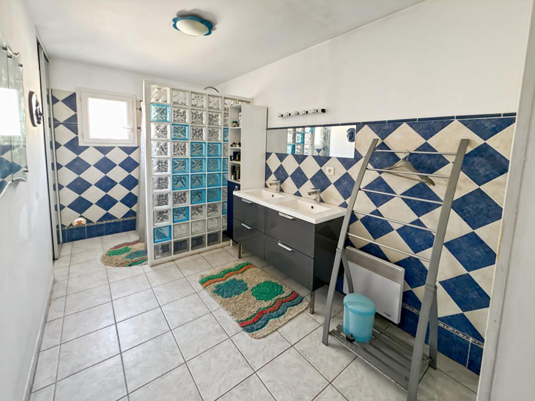 COGGIA Maison Coggia 4 pièce(s) 120  m2 8