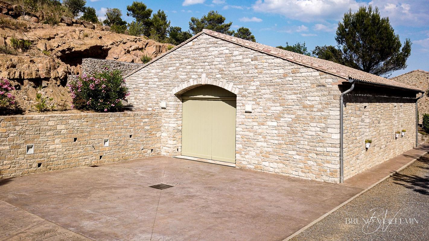 CARCASSONNE DOMAINE DE PRESTIGE XIXème ENTIÈREMENT RESTAURE SUR 10 Ha 17