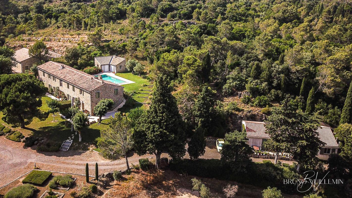 CARCASSONNE DOMAINE DE PRESTIGE XIXème ENTIÈREMENT RESTAURE SUR 10 Ha 18