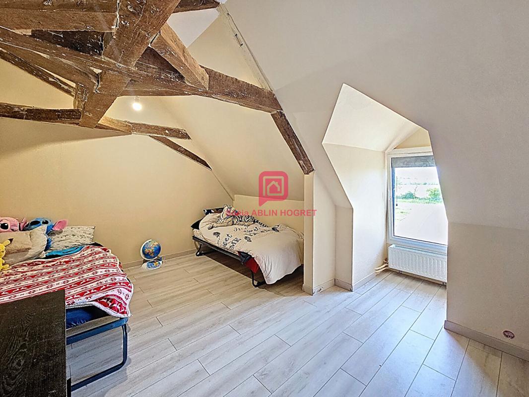 LA ROUAUDIERE Maison La Rouaudiere 6 pièce(s) 195 m2 8