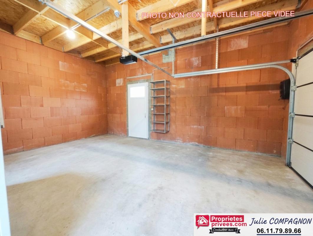 SAINT-QUENTIN-EN-MAUGES Maison 100 m² avec 2 chambres , 2 garages, grand carport et jardin 13