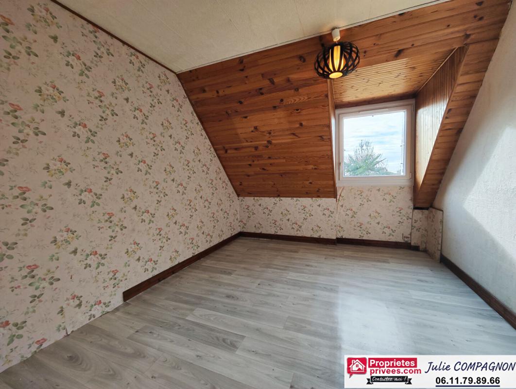 BELLIGNE MAISON 4 CHAMBRES - GARAGE ET  GRAND TERRAIN 9 000 m² env 11