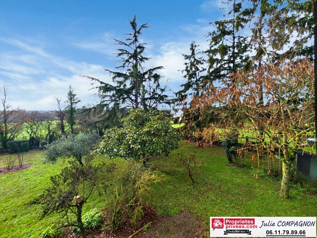 BELLIGNE MAISON 4 CHAMBRES - GARAGE ET  GRAND TERRAIN 9 000 m² env 15