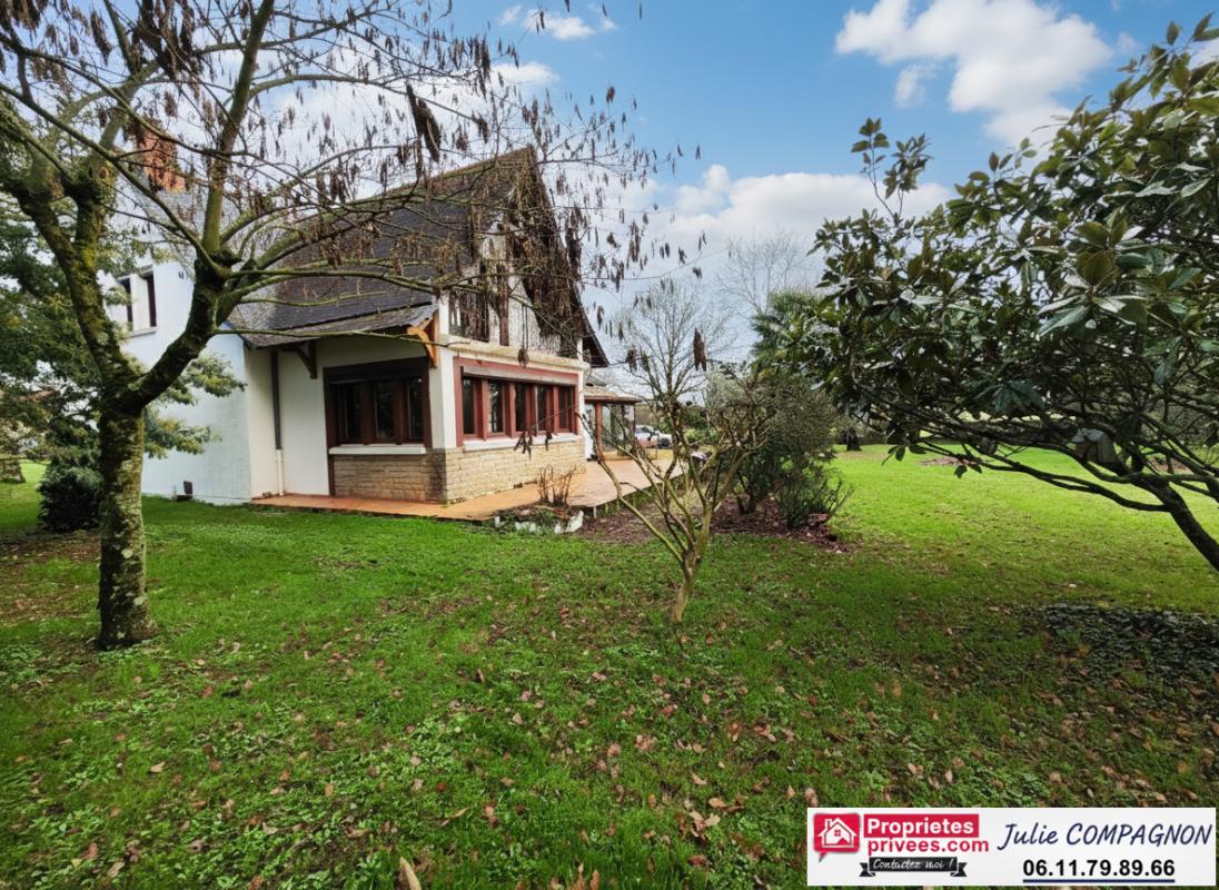 BELLIGNE MAISON 4 CHAMBRES - GARAGE ET  GRAND TERRAIN 9 000 m² env 17