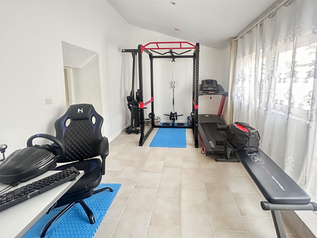 MALESHERBES Longère avec grange 11