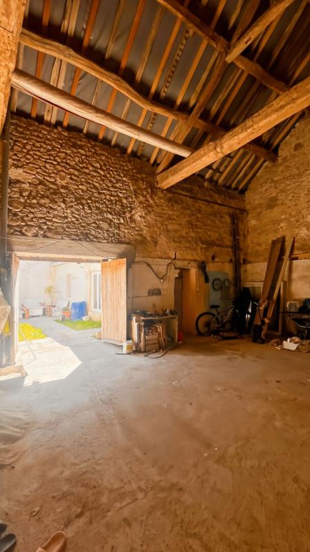 MALESHERBES Longère avec grange 17