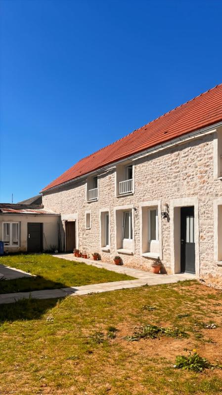 MALESHERBES Longère avec grange 18