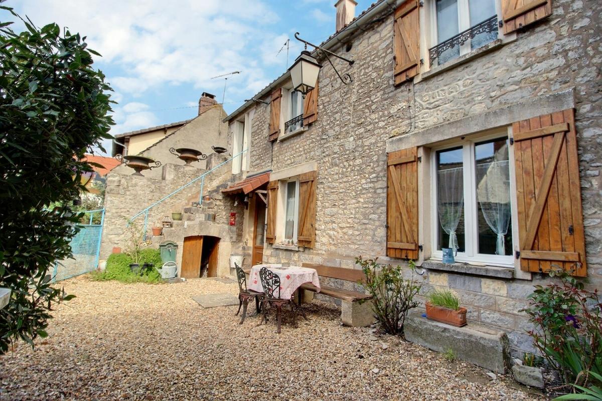 MEROUVILLE Coup de coeur, Maison avec grange et grenier aménageable avec jardin clos 1