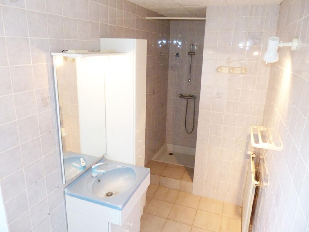 SAINT-FRONT Maison Saint Front 8 pièce(s) 136 m2 14