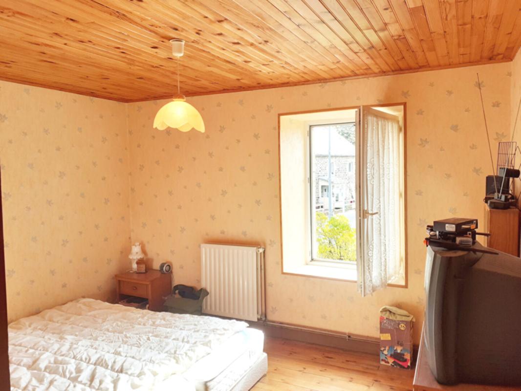 SAINT-FRONT Maison Saint Front 8 pièce(s) 136 m2 7