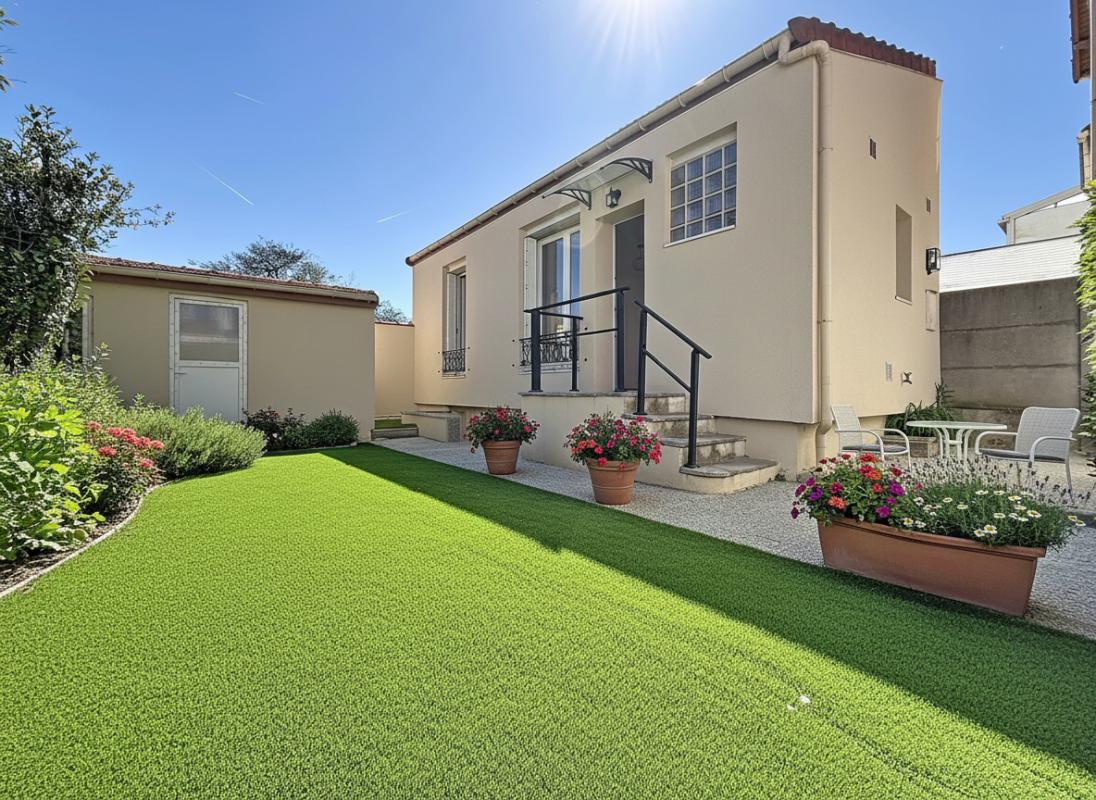 ORLY Petite Maison Orly 2 pièces  24.50 m2 avec dépendance de 7 m² 1