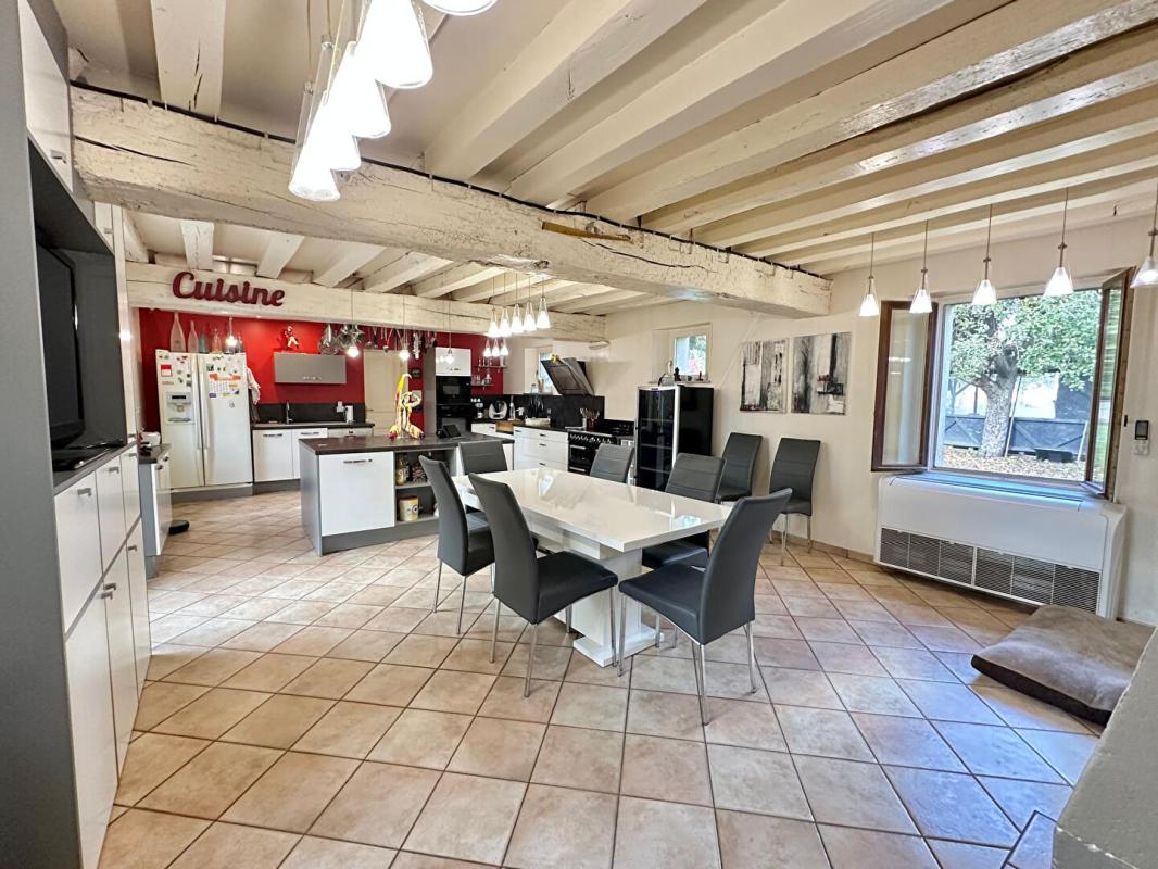 PRESNOY A VENDRE à 1h de PARIS - SUPERBE PROPRIETE avec PISCINE, MARE, DEPENDANCES, TERRAIN 2,3 HECTARES 6