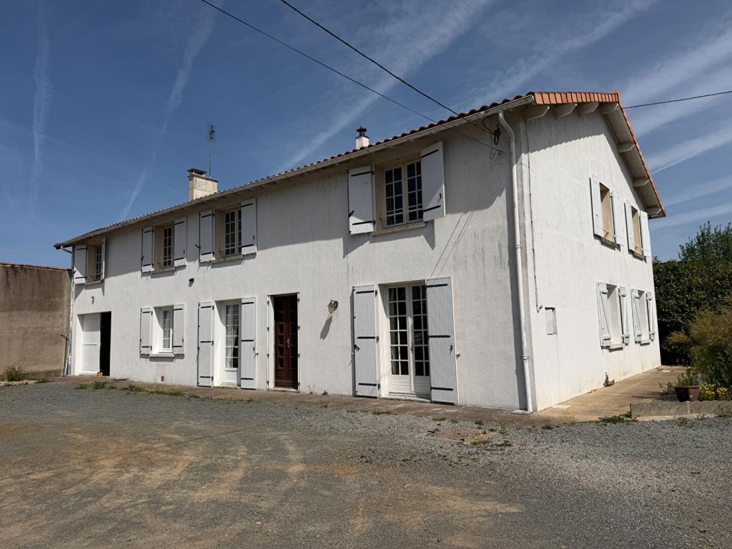 SAINT-MAIXENT-L'ECOLE Maison Saint Maixent L Ecole 10 pièce(s) 2