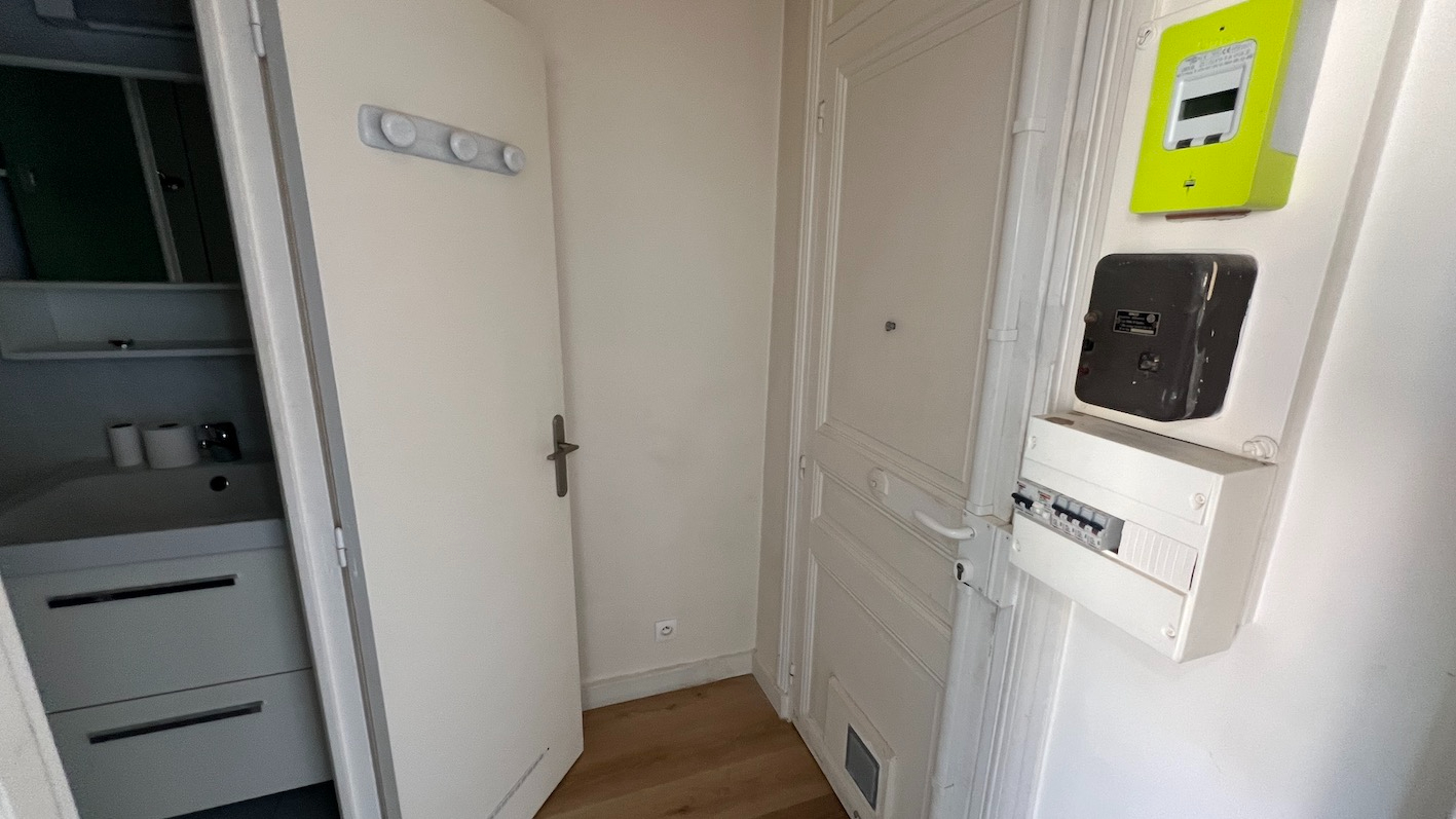 BOULOGNE-BILLANCOURT Studio lumineux en étage élevé - Boulogne-Bill  (quartier Jean-Jaurès- Escudier)) 5