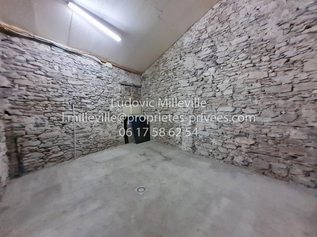 FAUGERES remise viticole de 186m² avec possibilité de rehabilitation 5