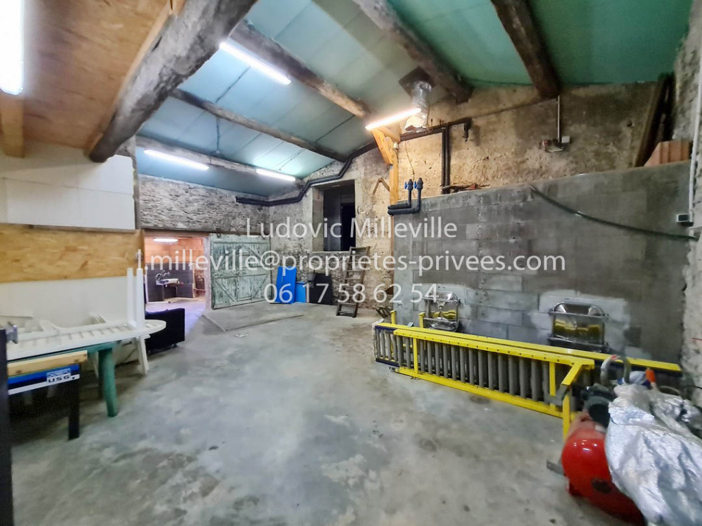 FAUGERES remise viticole de 186m² avec possibilité de rehabilitation 8