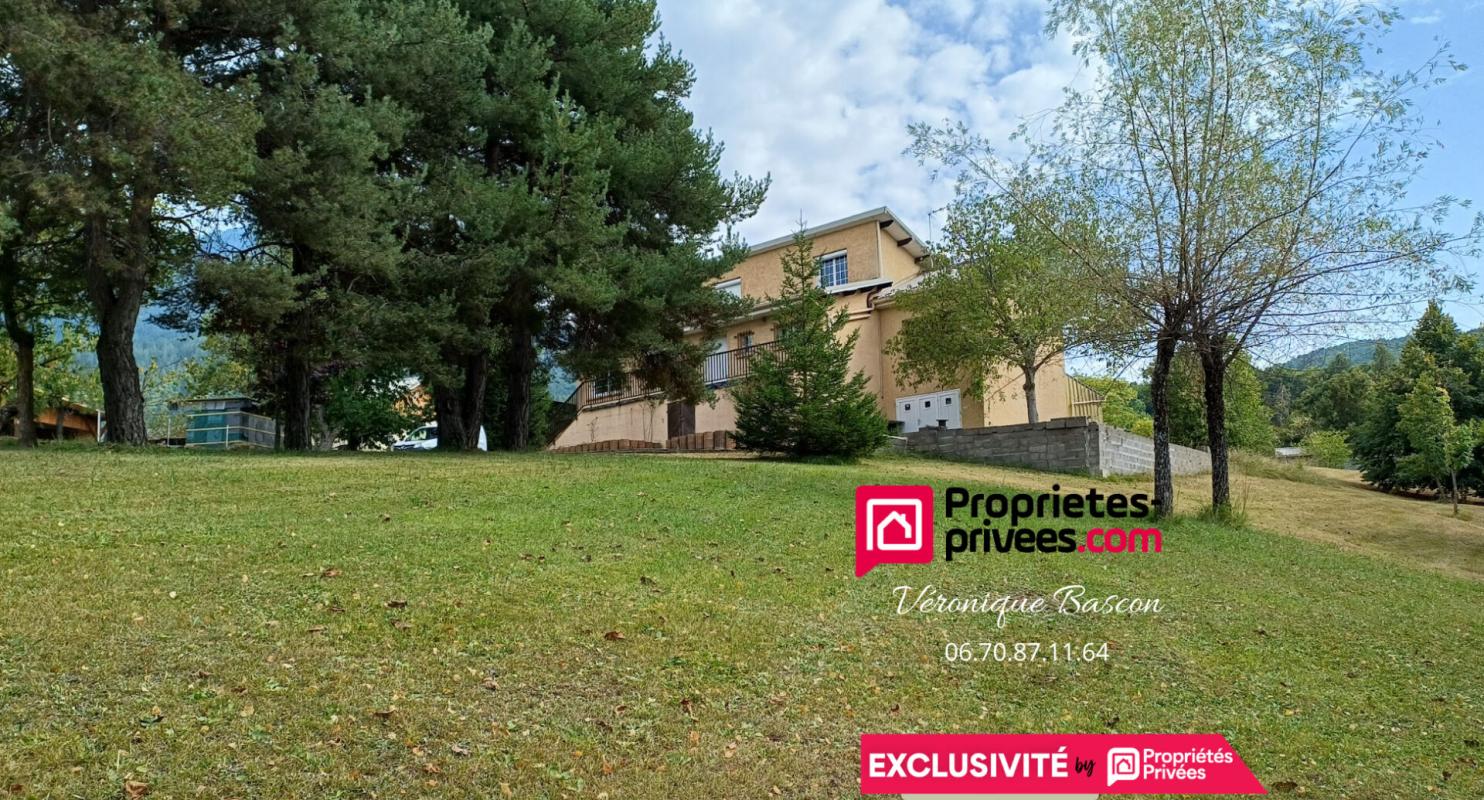 LA BREOLE Maison 7 pièces de 137 m2 sur un terrain de 6391m2 12