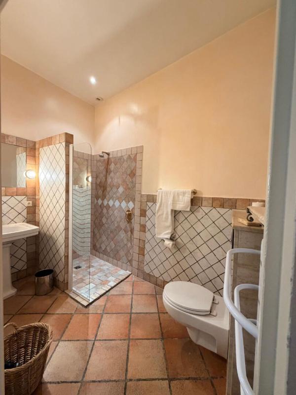 LIMOUX EXCLUSIVITE LIMOUX - MURS , MONASTERE , GITES, HERBERGEMENT , SEMINAIRE 4