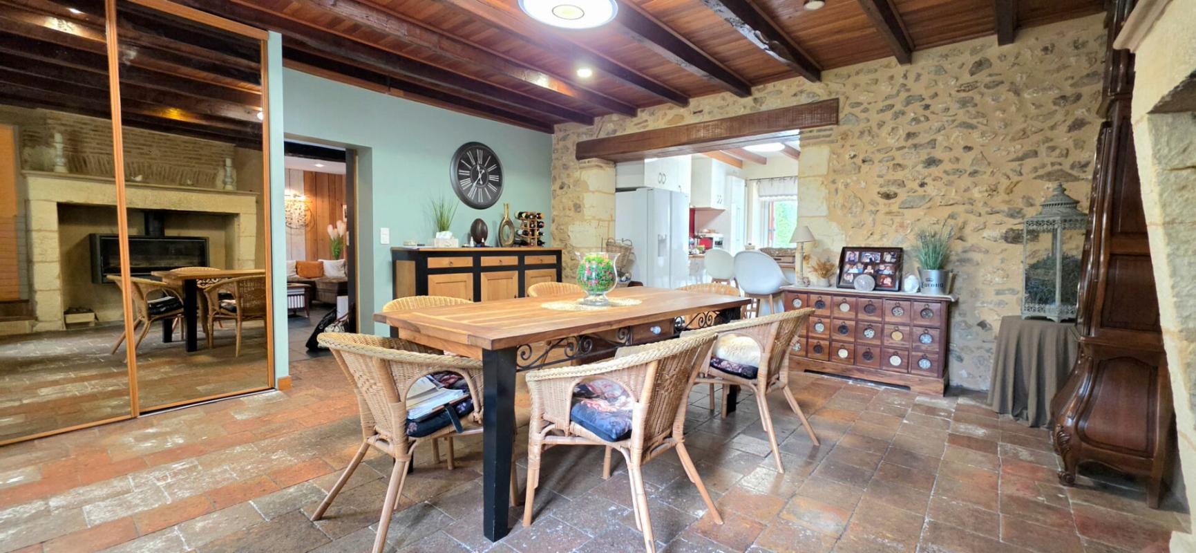 BOURGNAC Domaine de charme au coeur du Périgord , Propriété d'exception avec activité touristique 5