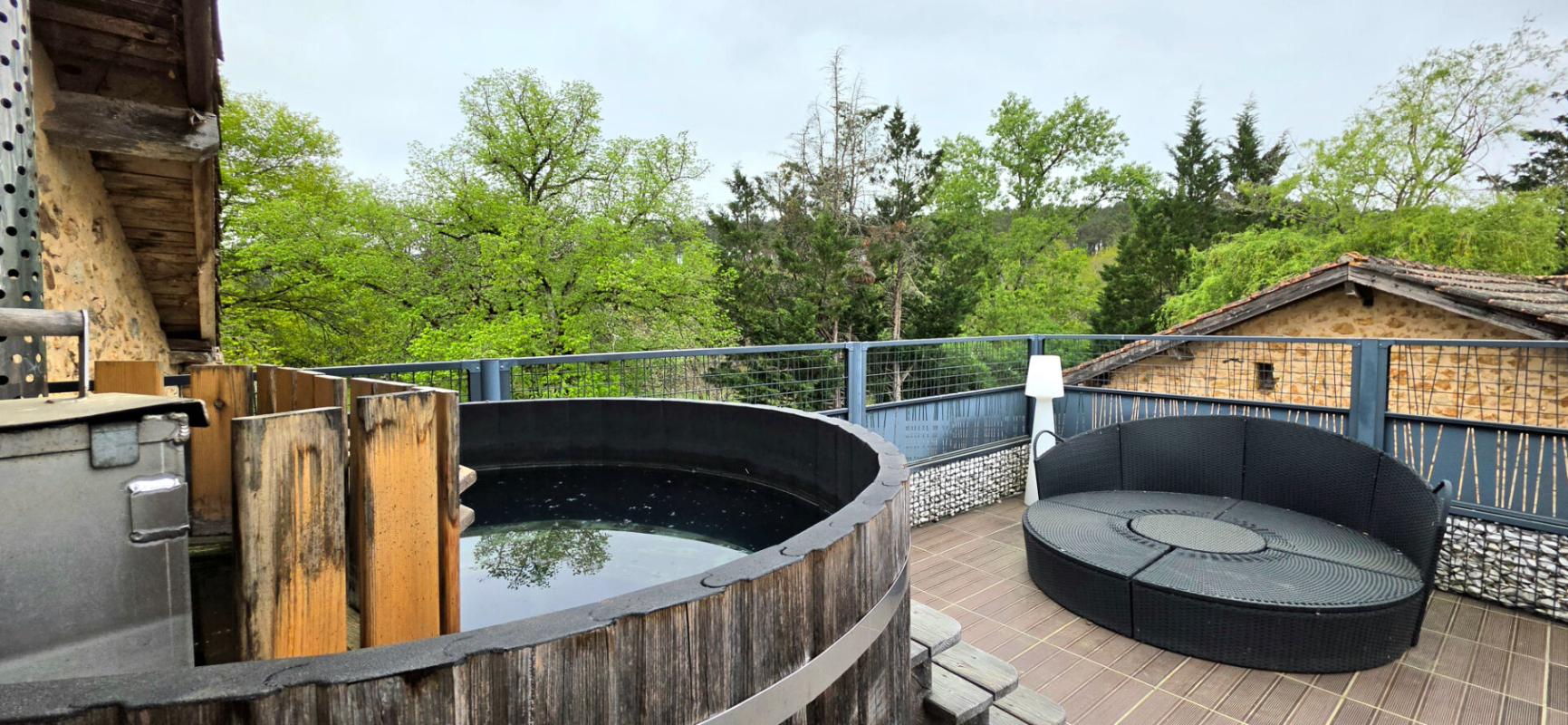 BOURGNAC Domaine de charme au coeur du Périgord , Propriété d'exception avec activité touristique 7