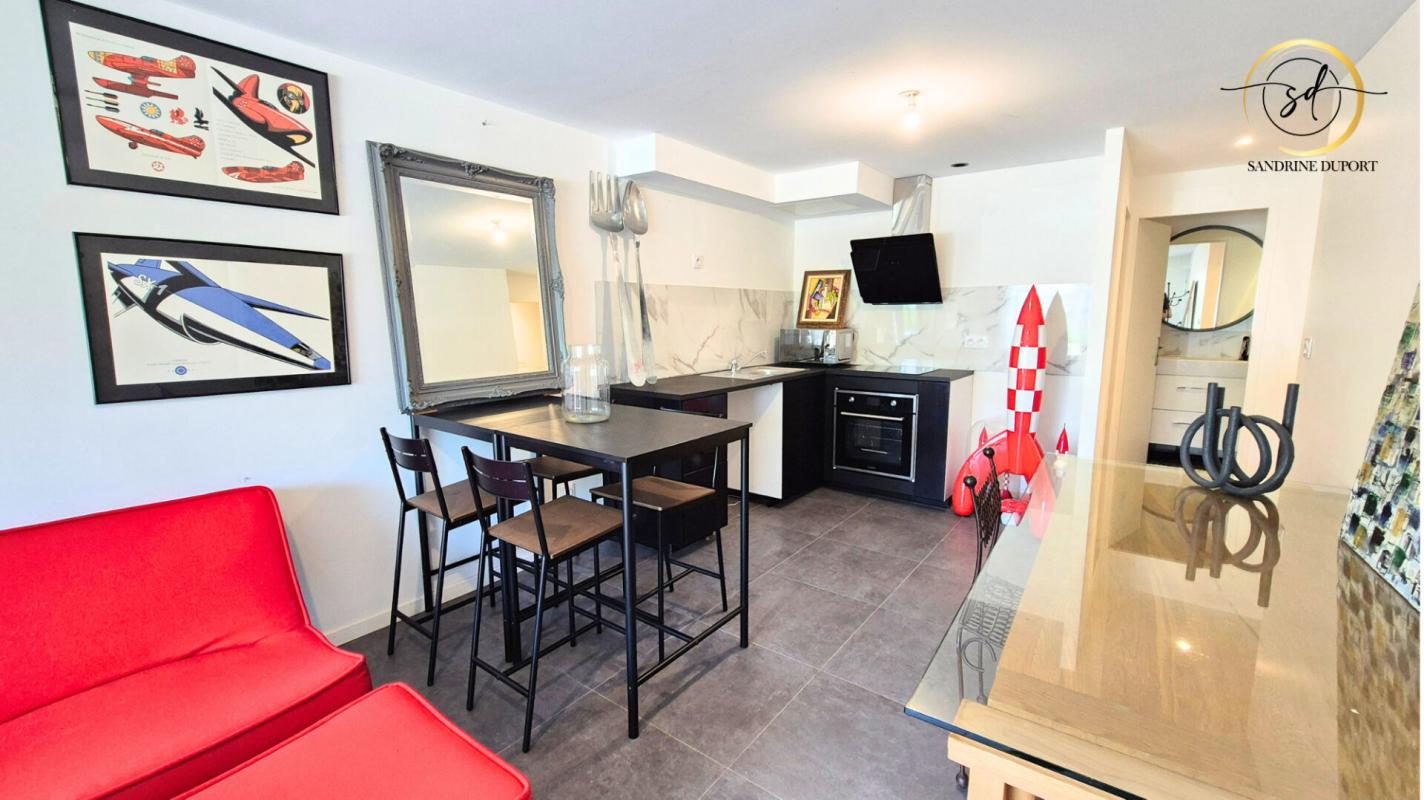 LABASTIDE-D'ANJOU Maison rénovée R+2 de 118m2  comprenant T2 + DUPLEX T3 sans vis a vis 13