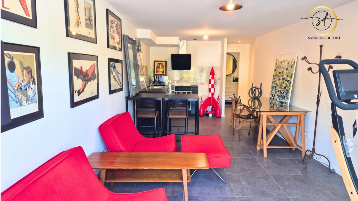 LABASTIDE-D'ANJOU Maison rénovée R+2 de 118m2  comprenant T2 + DUPLEX T3 sans vis a vis 14