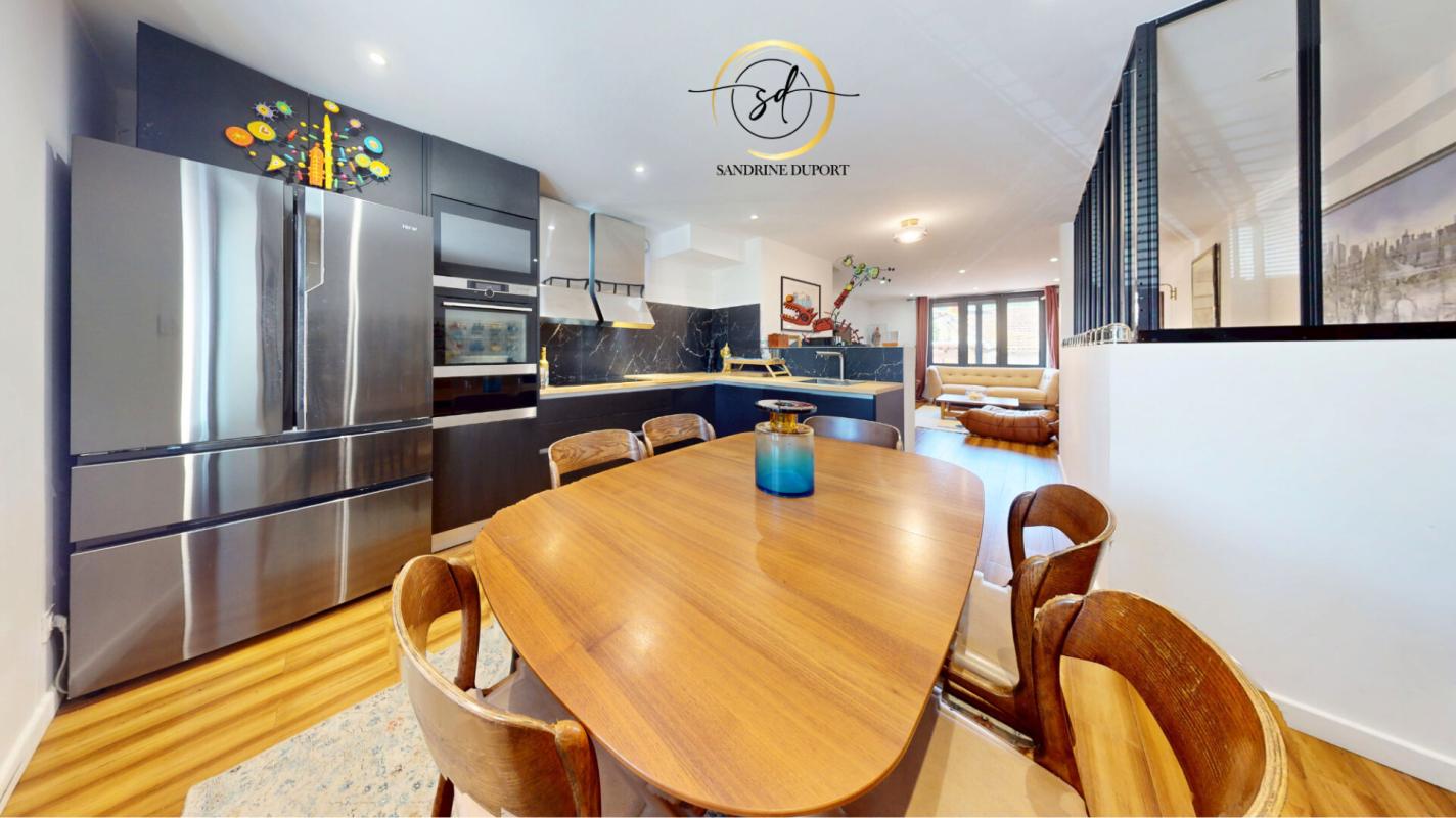 LABASTIDE-D'ANJOU Maison rénovée R+2 de 118m2  comprenant T2 + DUPLEX T3 sans vis a vis 5