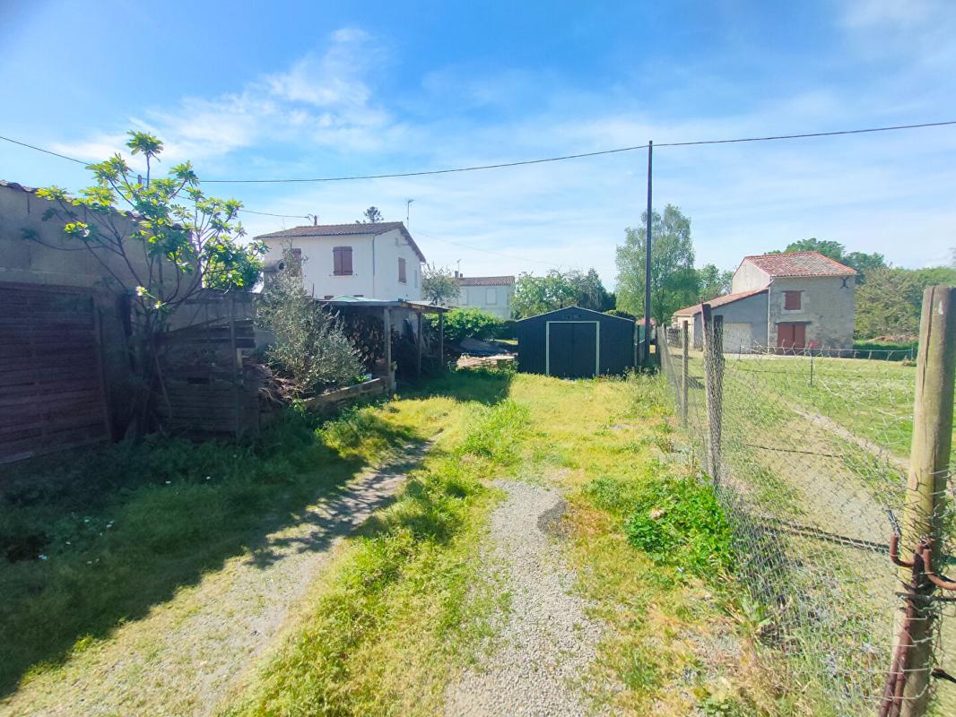 SAINT-GEORGES-DU-BOIS Maison Saint Georges Du Bois 9 pièce(s) 210 m2 18