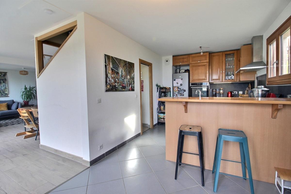 SAINT-JEAN-D'ARVEY Maison Saint-Jean-d'Arvey 5 pièces 102 m2 4