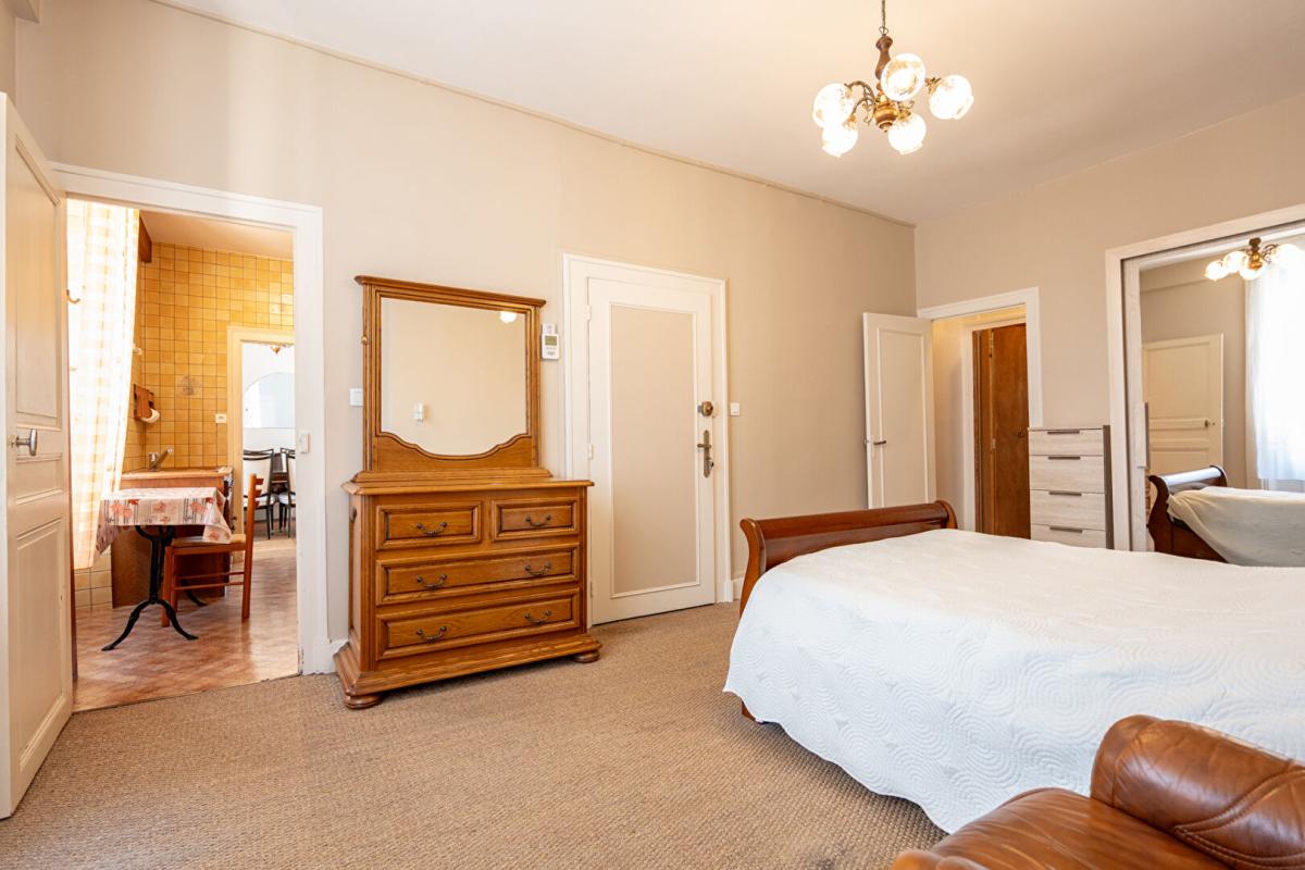 BLOIS LIEUX UNIQUES ® x PROPRIÉTÉS PRIVÉES PROPOSE APPARTEMENT HYPER-CENTRE DE BLOIS 77 M² 14