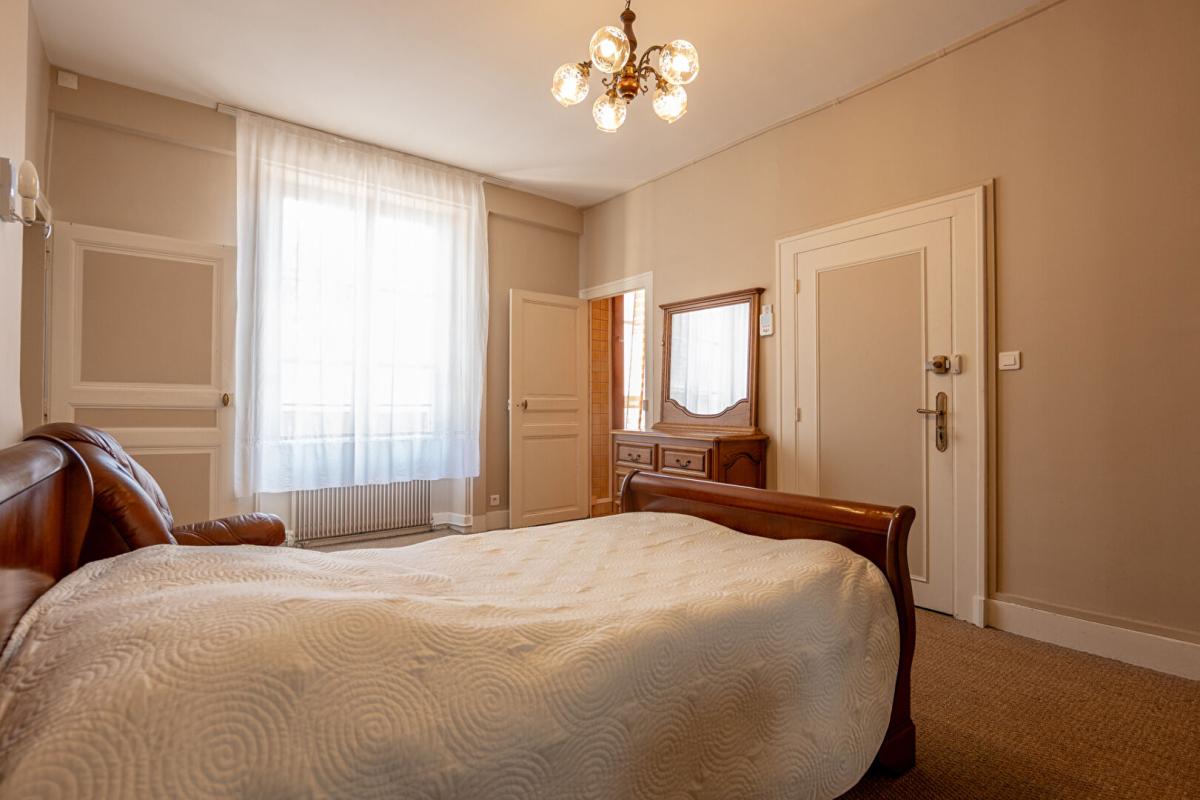 BLOIS LIEUX UNIQUES ® x PROPRIÉTÉS PRIVÉES PROPOSE APPARTEMENT HYPER-CENTRE DE BLOIS 77 M² 16