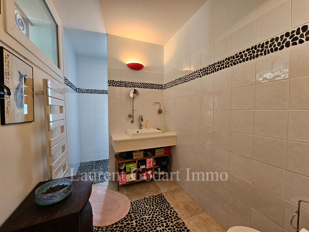 VILLENEUVE-SUR-LOT Maison de 350m² avec piscine sur terrain clos de 3500m² 9