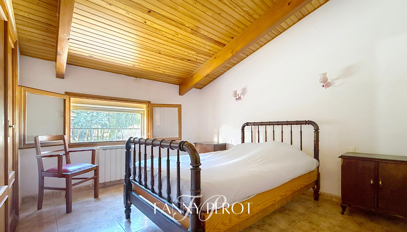 ARGELES-SUR-MER A Argelès, maison de caractère de 220 m² sur grande parcelle arborée avec piscine 12