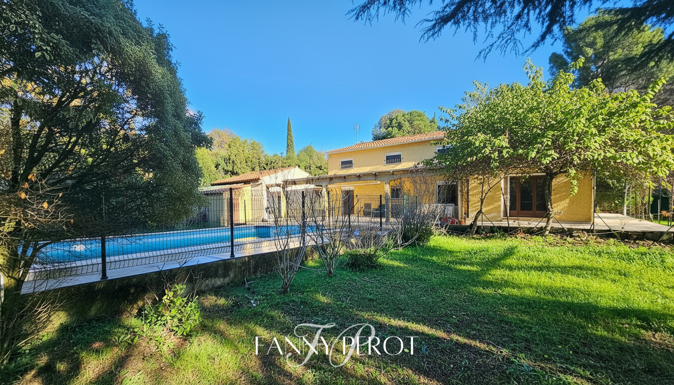 ARGELES-SUR-MER A Argelès, maison de caractère de 220 m² sur grande parcelle arborée avec piscine 15
